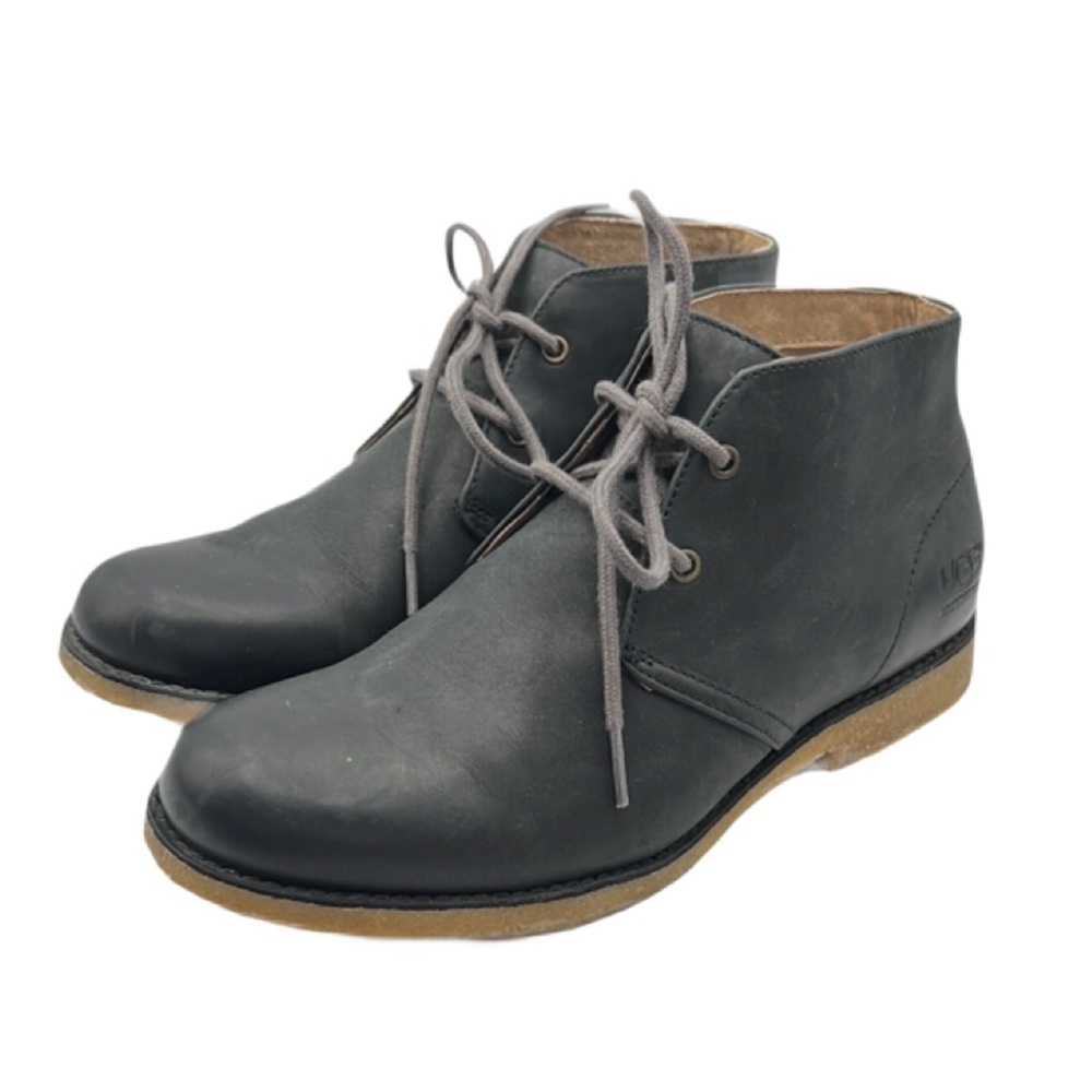 UGG‎ Sz 8 Leighton Black Tan Chukka Boots Minimalist Design